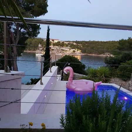 Pia Apartamento Milna (Brac)