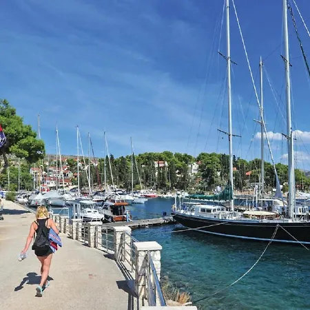 Pia Apartment Milna (Brac)